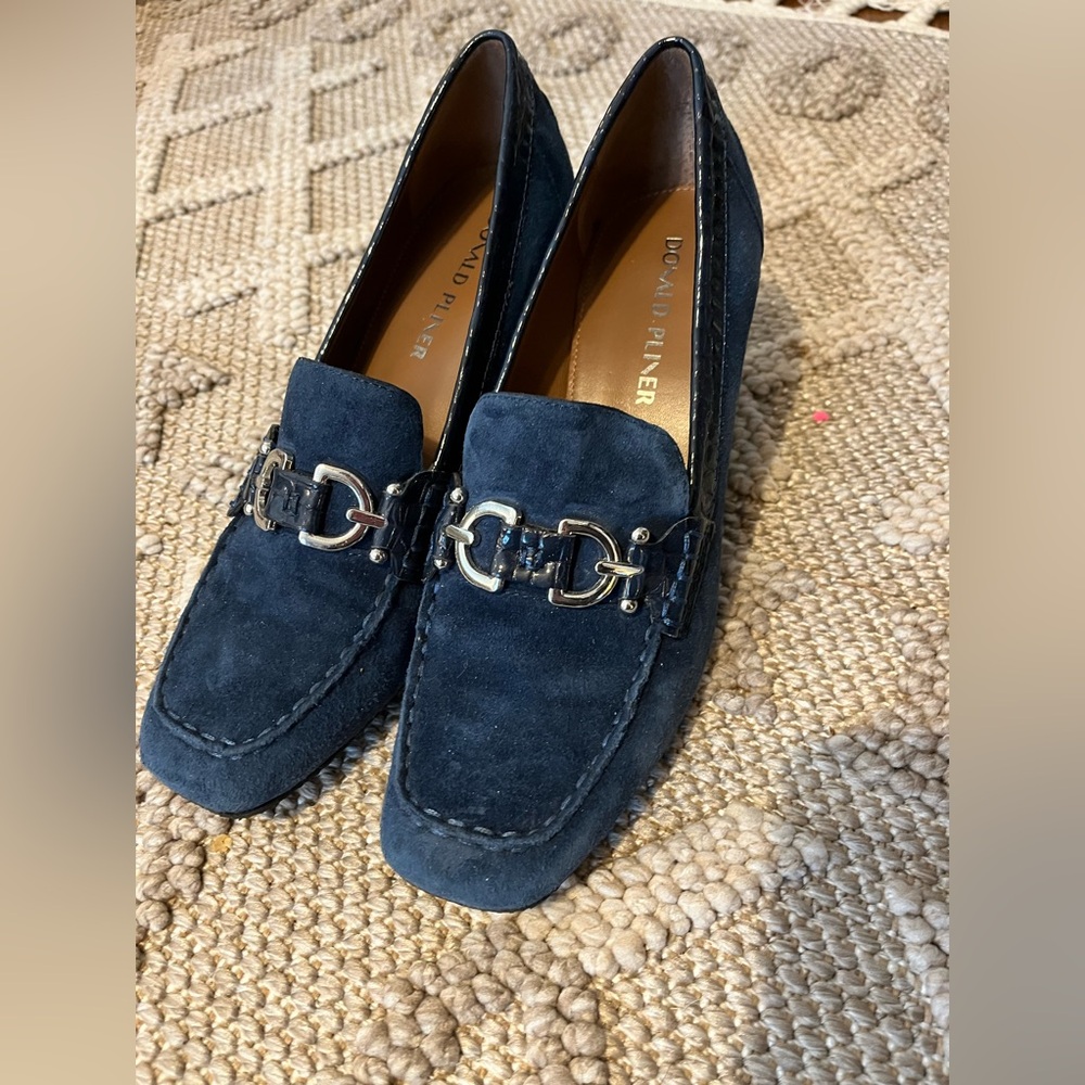 Donald Pliner Suede Navy Shoes 8.5 with box